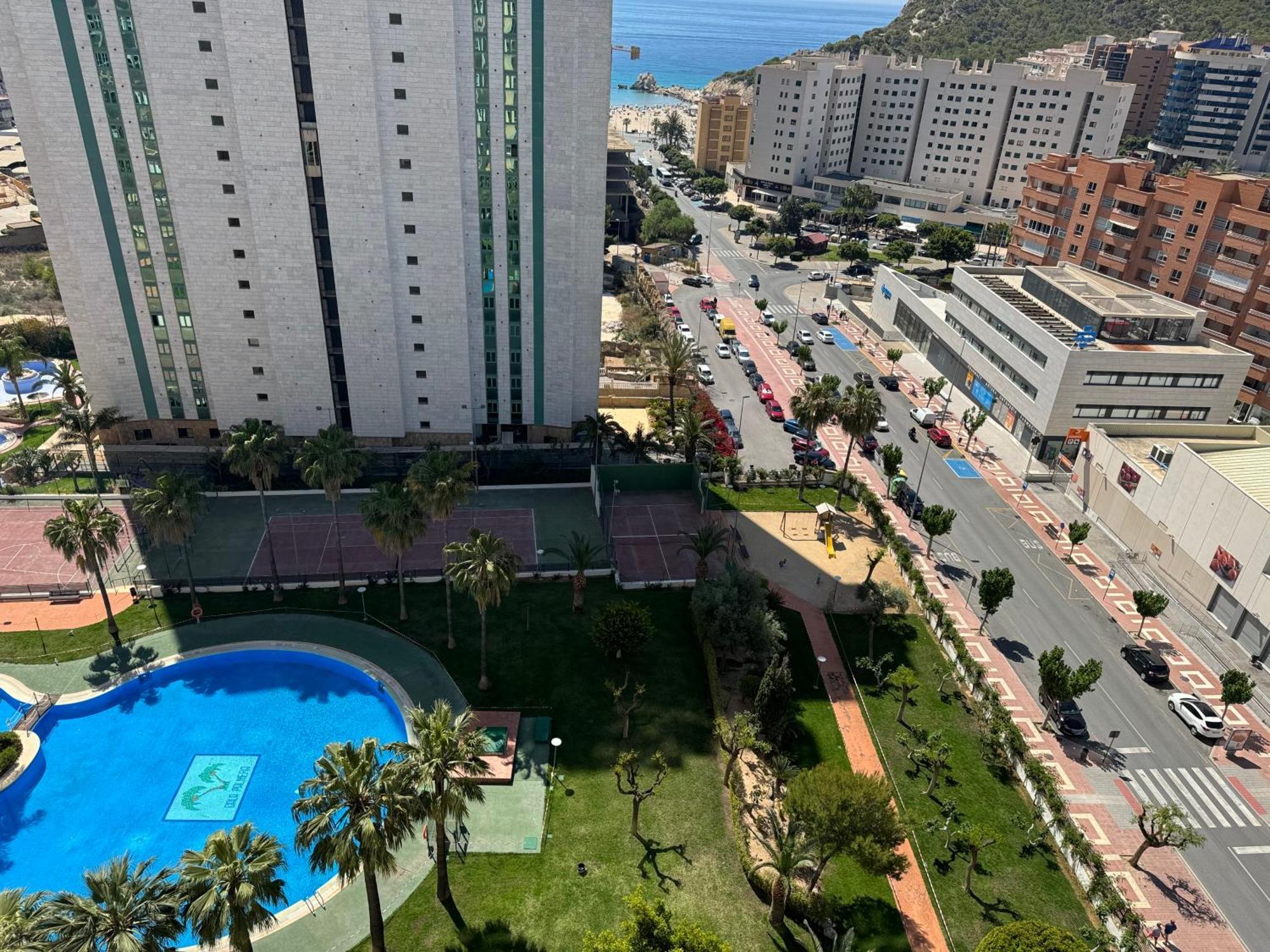 Apartamento с видом на море и бассейном , 600 м от пляжа Cala de Finestrat