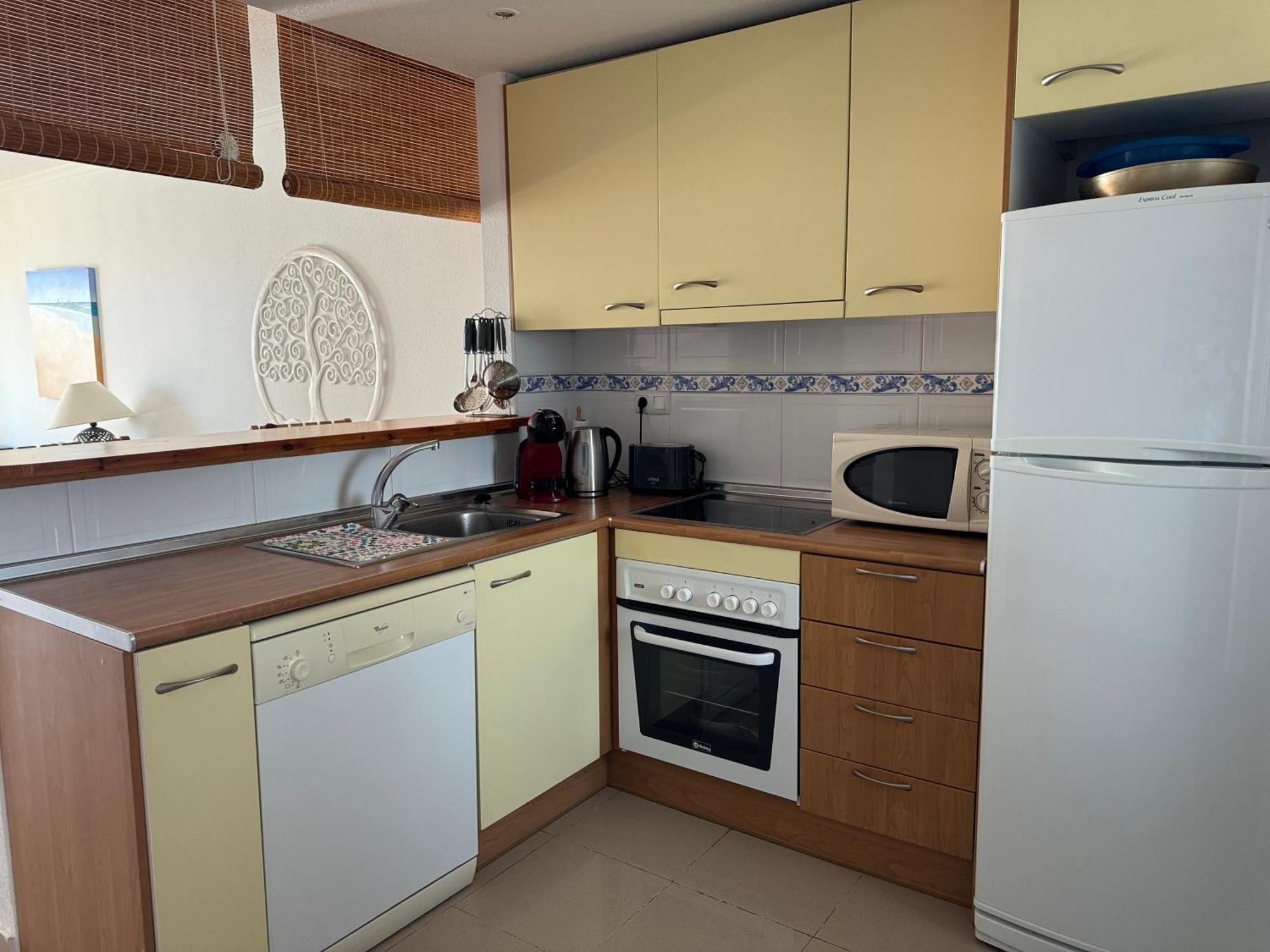 Apartamento с видом на море и бассейном , 600 м от пляжа